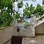 Apartament *
