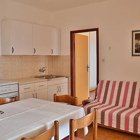 Apartament *